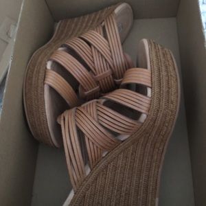 Women’s shoes size 7